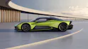 Aston Martin Valhalla verde dall'esterno