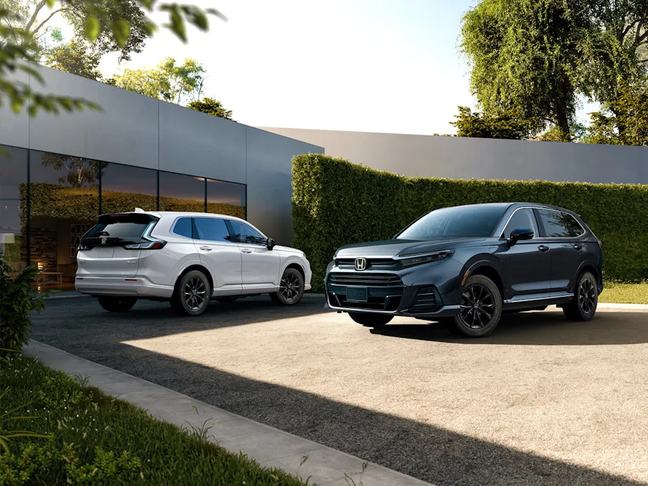 La nouvelle Honda CR-V e:FCEV en blanc et noir avec plus de 600 km d'autonomie