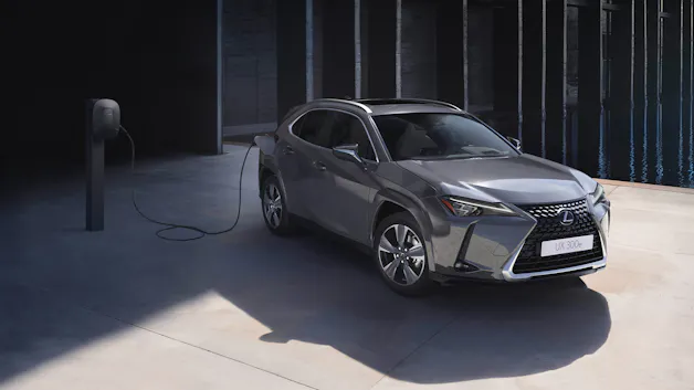 LEXUS UX 300e Front