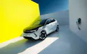 Vue de face avec colonne de recharge Opel Grandland GSE
