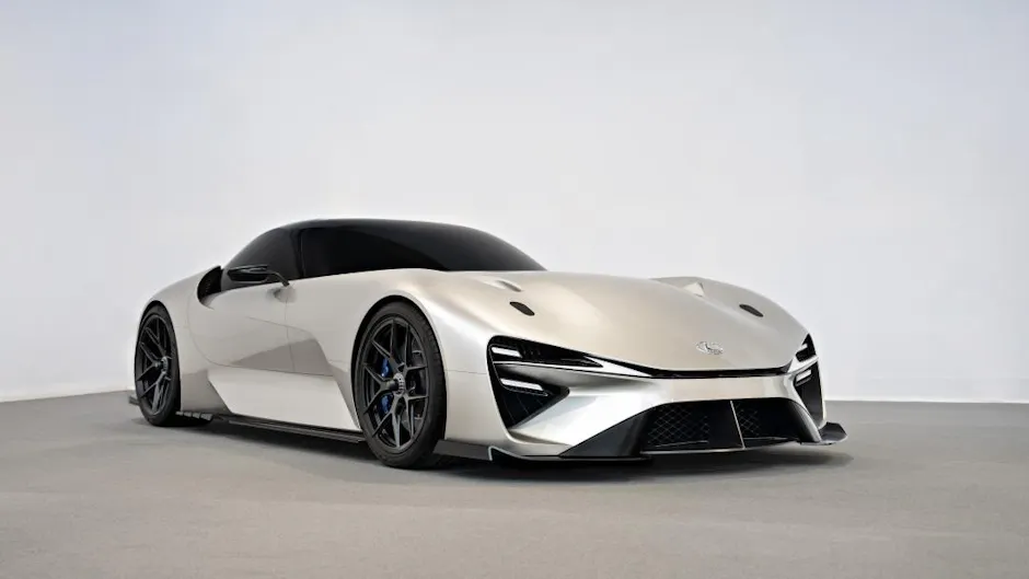 Lexus electrified in Weiss