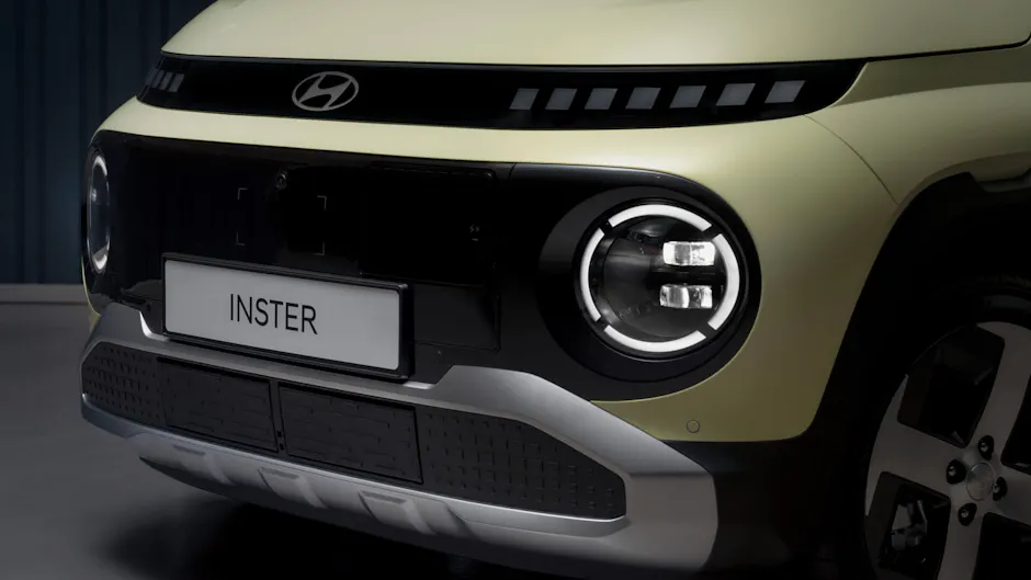 Luce ravvicinata Hyundai INSTER