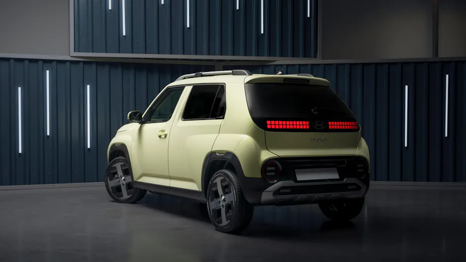 Hyundai INSTER da dietro
