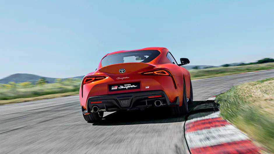 Toyota GR Supra auf der Rennstrecke