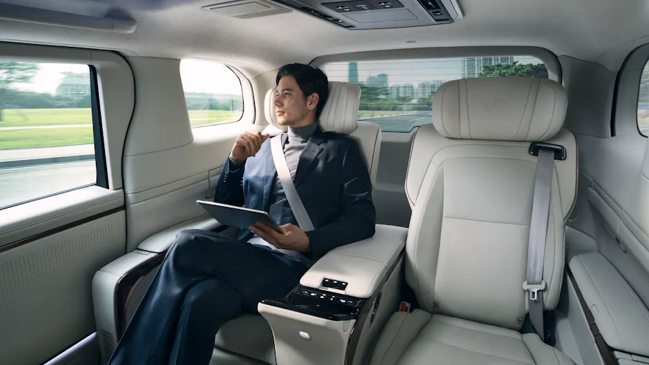 LEXUS LM WORLD passenger on rear seat
