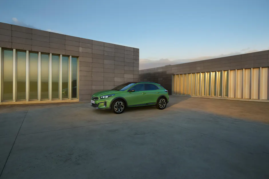 Kia XCeed green front