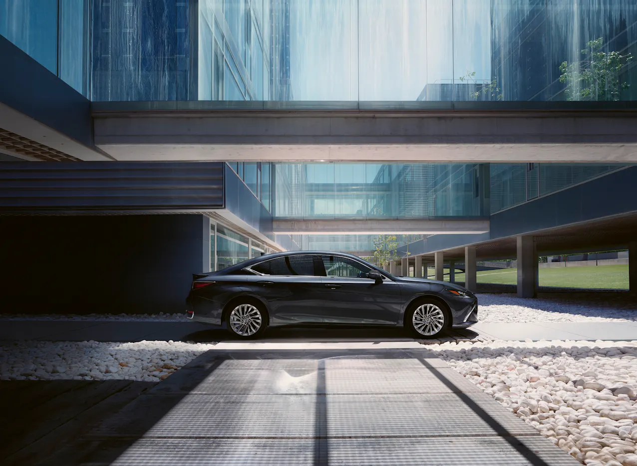 Lexus ES 300h Titelbild