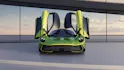 L'Aston Martin Valhalla verde vista dal davanti