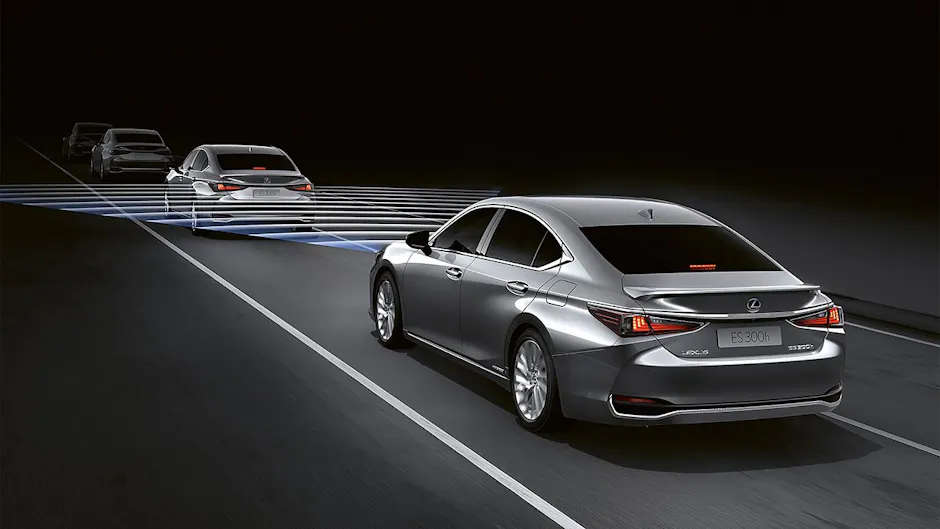 Lexus ES 300h ACCIDENT PREVENTION SYSTEM