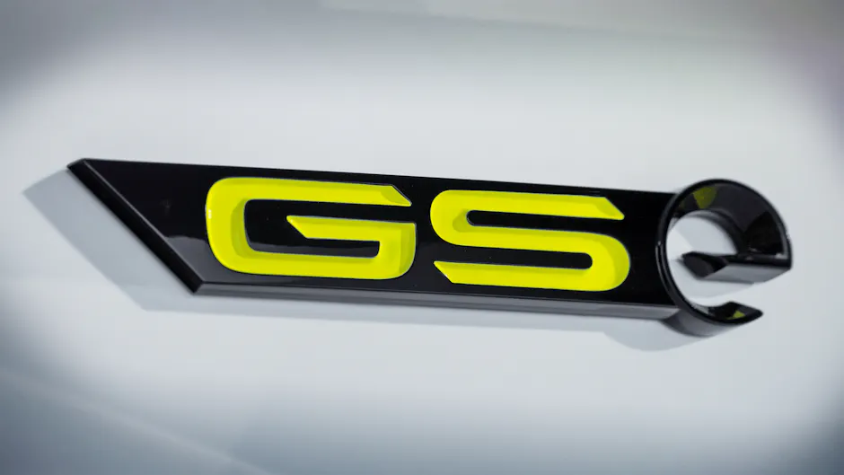 Opel Astra Sports Tourer GSe Logo 2