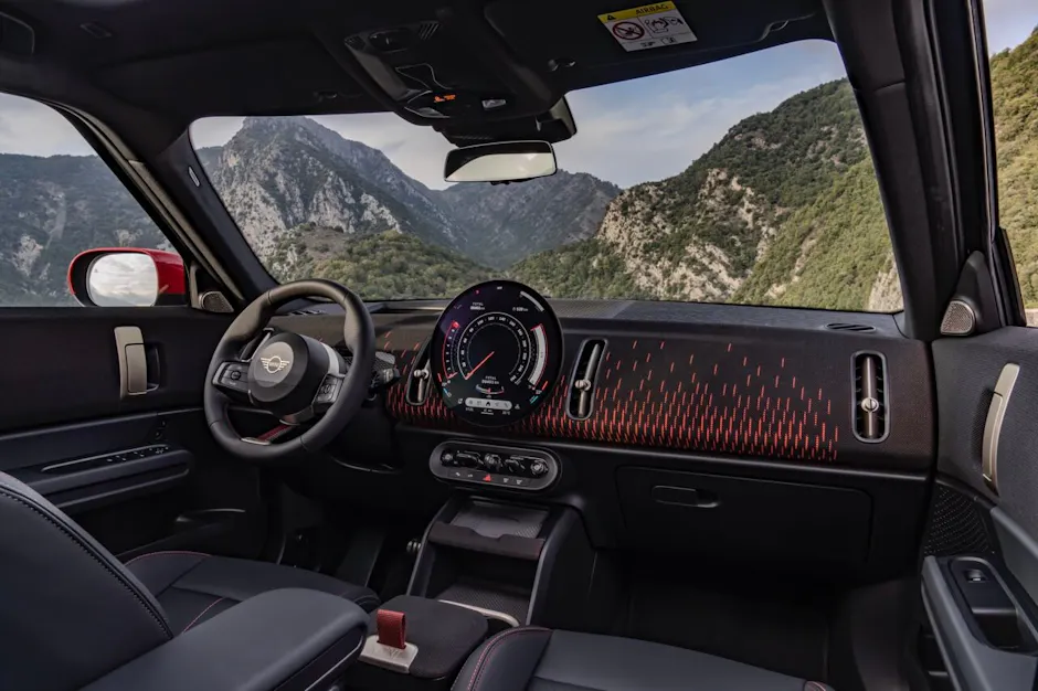 MINI John Cooper Works Countryman Cockpit