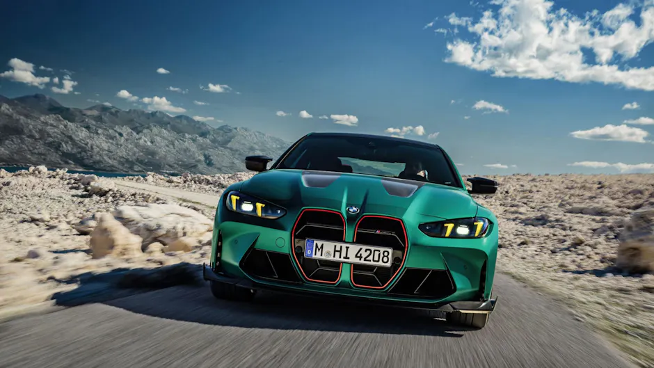 BMW M4 CS verde dal davanti