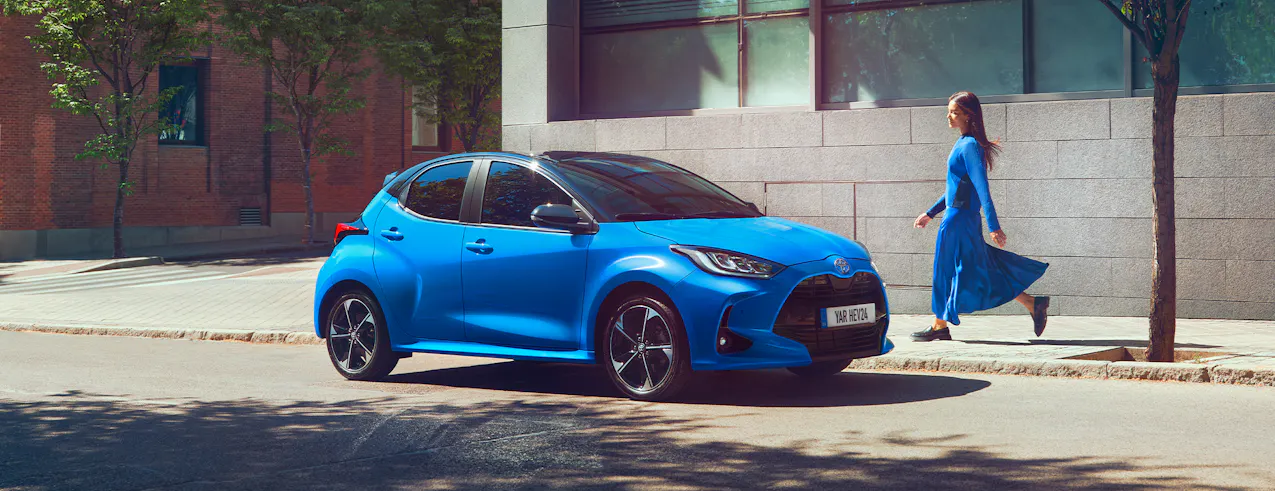 Toyota Yaris blau