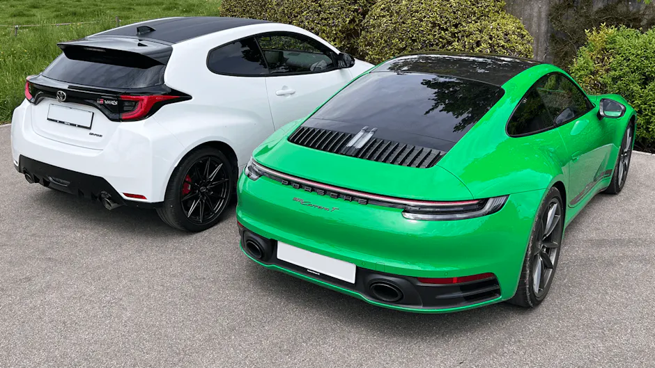 PORSCHE 911 CARRERA T VS TOYOTA GR YARIS Gallery 3
