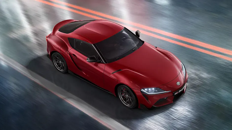 Toyota GR-Supra en rouge