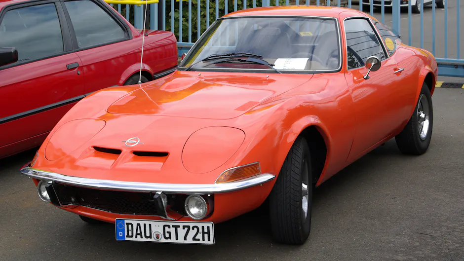 Opel GT in rosso