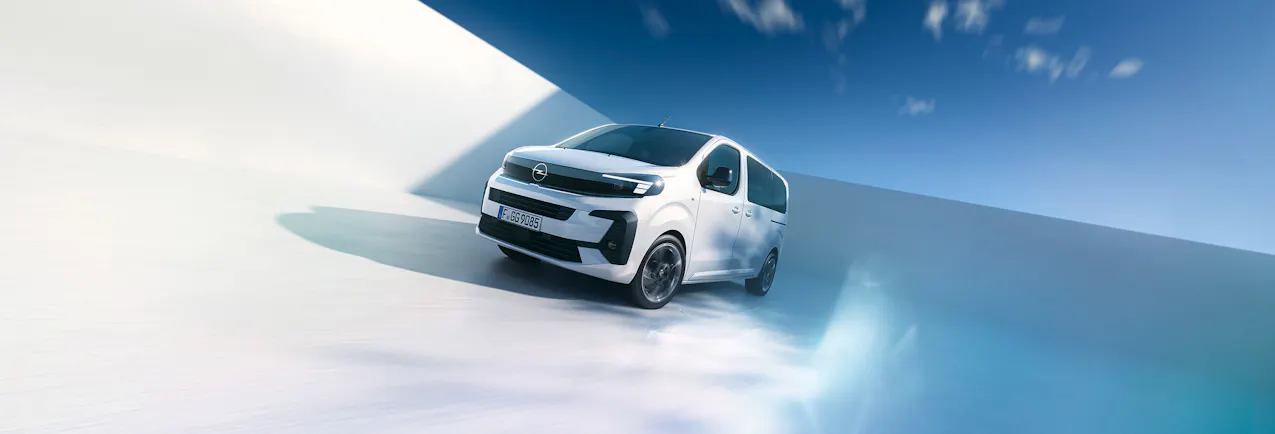 Opel Zafira Electric in weiss