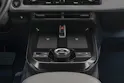Interno del caricatore a induzione wireless Toyota bZ4X