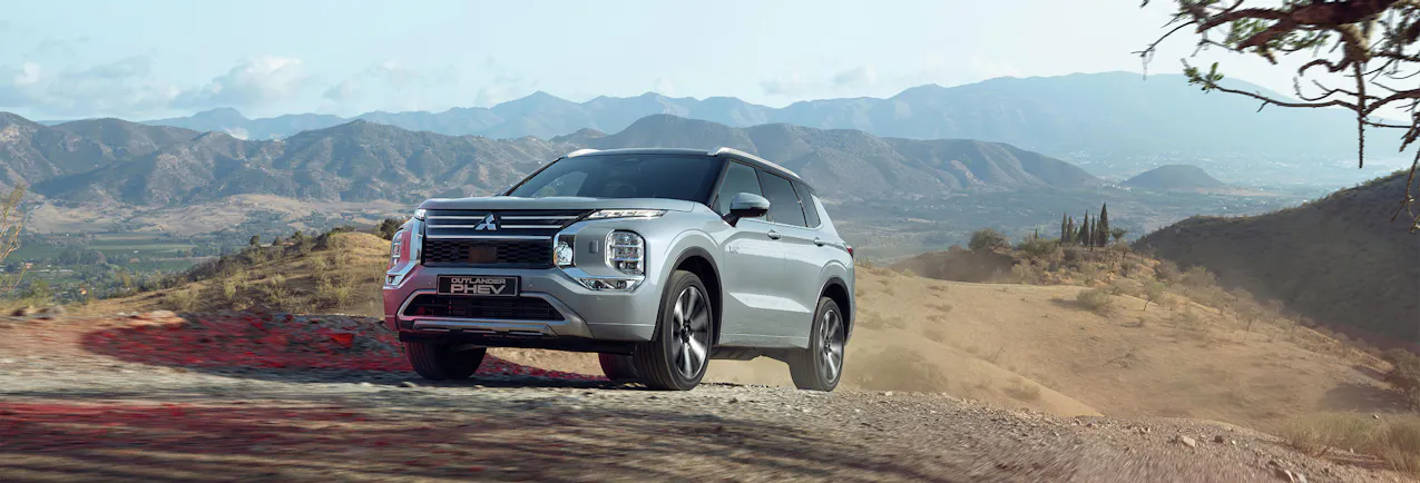 Le Mitsubishi Outlander PHEV en tout-terrain