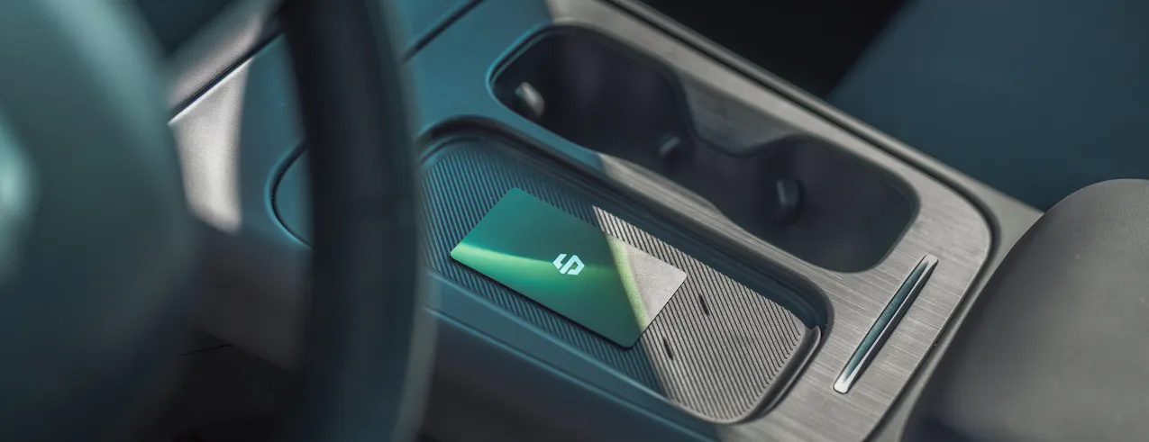 Caricabatterie wireless Leapmotor, scheda di accesso senza chiave