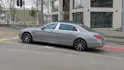 Il est interdit de franchir la ligne d’arrêt au feu rouge.