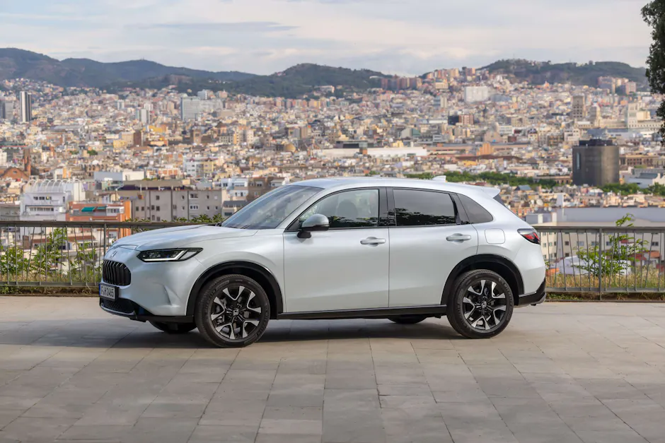 Honda ZR-V blanche vue de l'extérieur