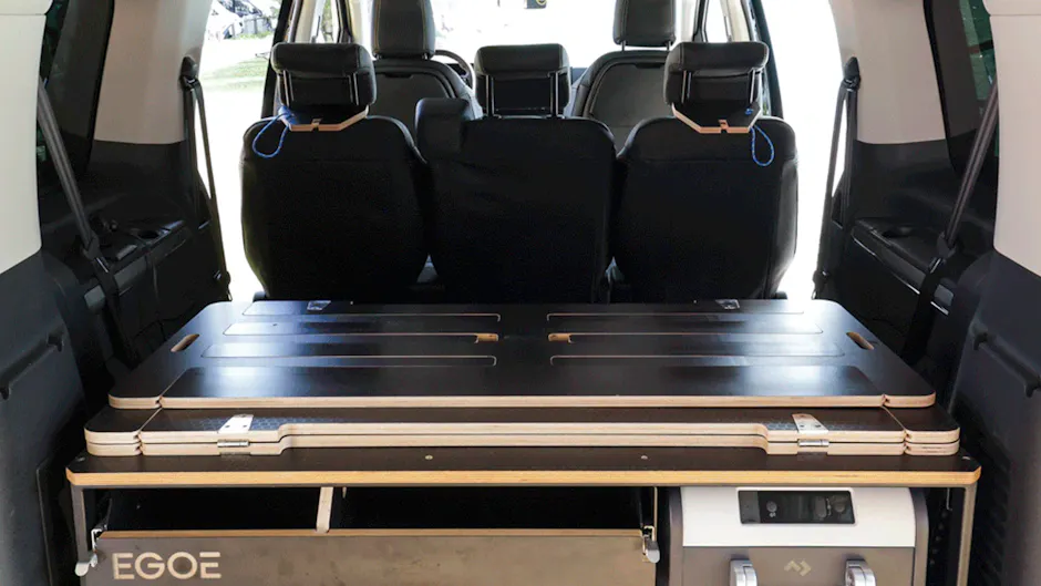 Opel Camper con cucina estraibile nel bagagliaio