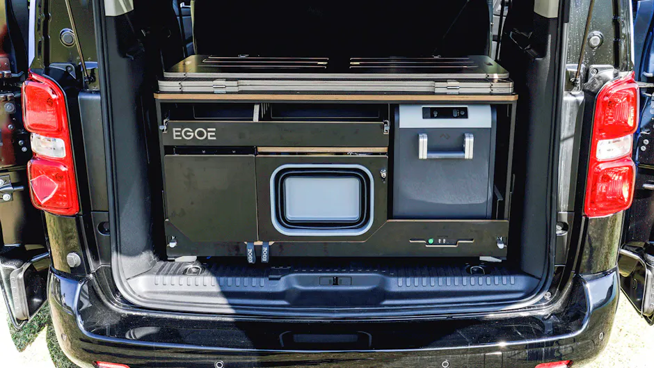 Opel Camper con cucina richiudibile