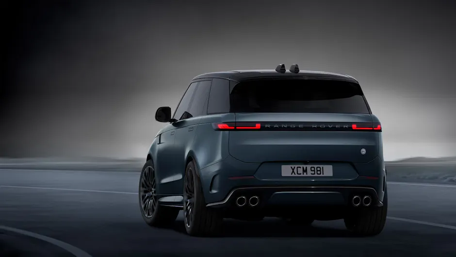 Vue arrière du Range Rover Sport SV