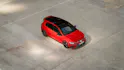 VW Golf GTI Edition 50 aus der Vogelperspektive in einer Industriehalle