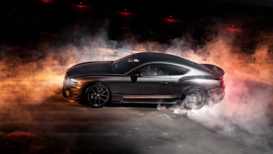 Bentley Supersports im Burnout.