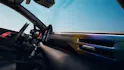 Armaturenbrett des Renault Clio mit modernem Innenraumdesign.