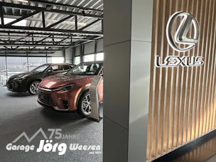 Lexus-Showroom Jörg Wesen 75 Jahre