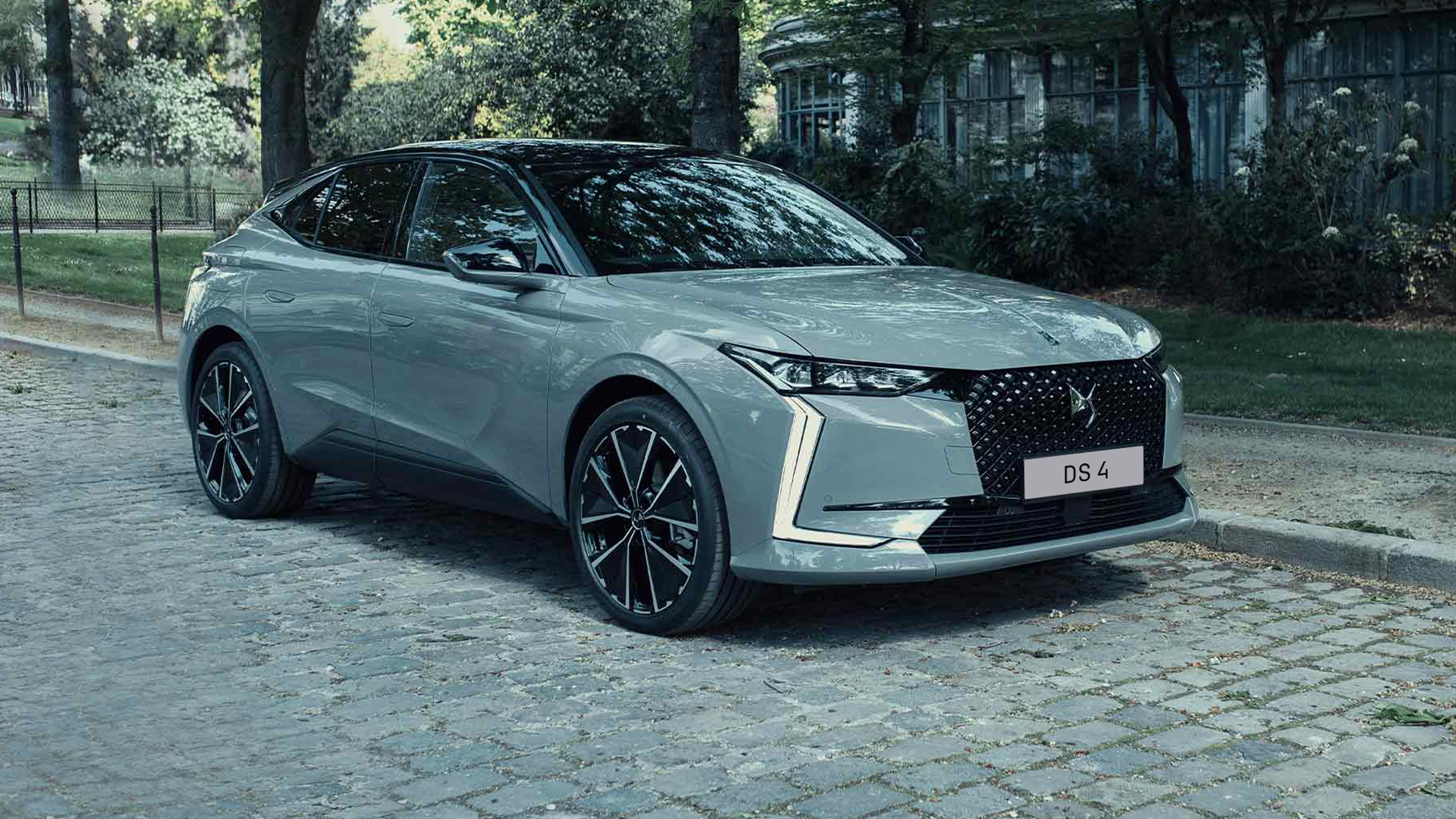 DS 4