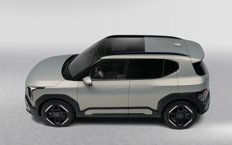 Kia EV2 von der Seiteoben