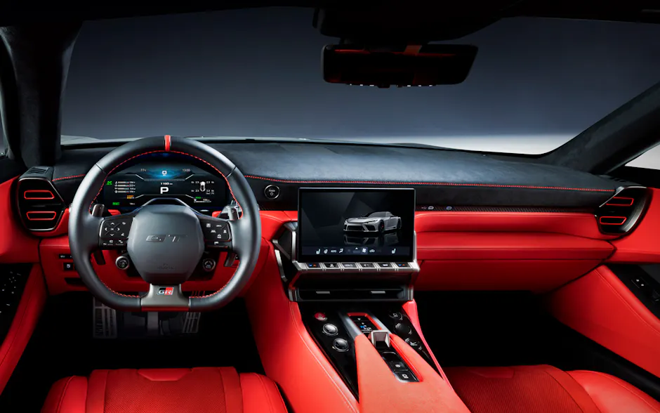 Toyota GR GT, Interieur in Rot