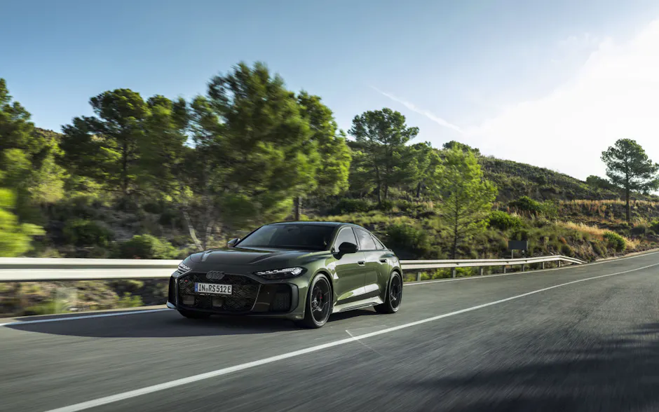 Neuer Audi RS5 Limousine in Grün