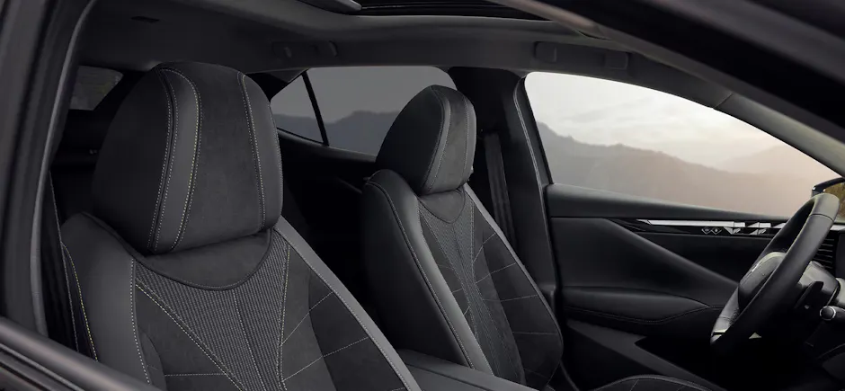 DS N°4 Cockpit, das Interieur in Schwarz