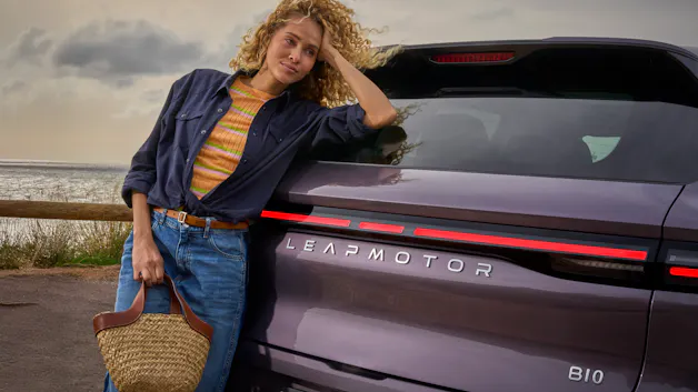  Leapmotor B10