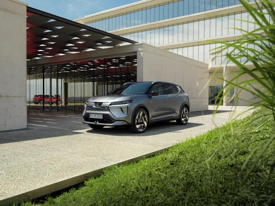 ECLIPSE_CROSS