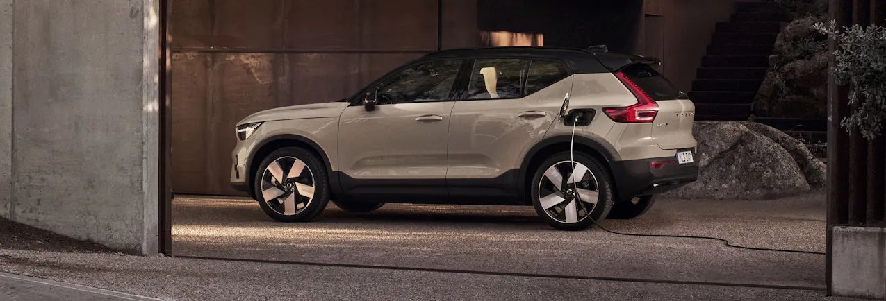 Volvo EX40