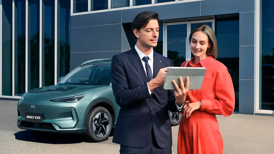 geely-universum