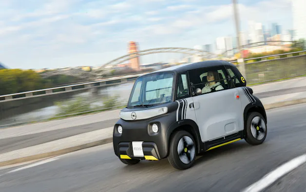 Opel Rocks Electric im Stadtverkehr