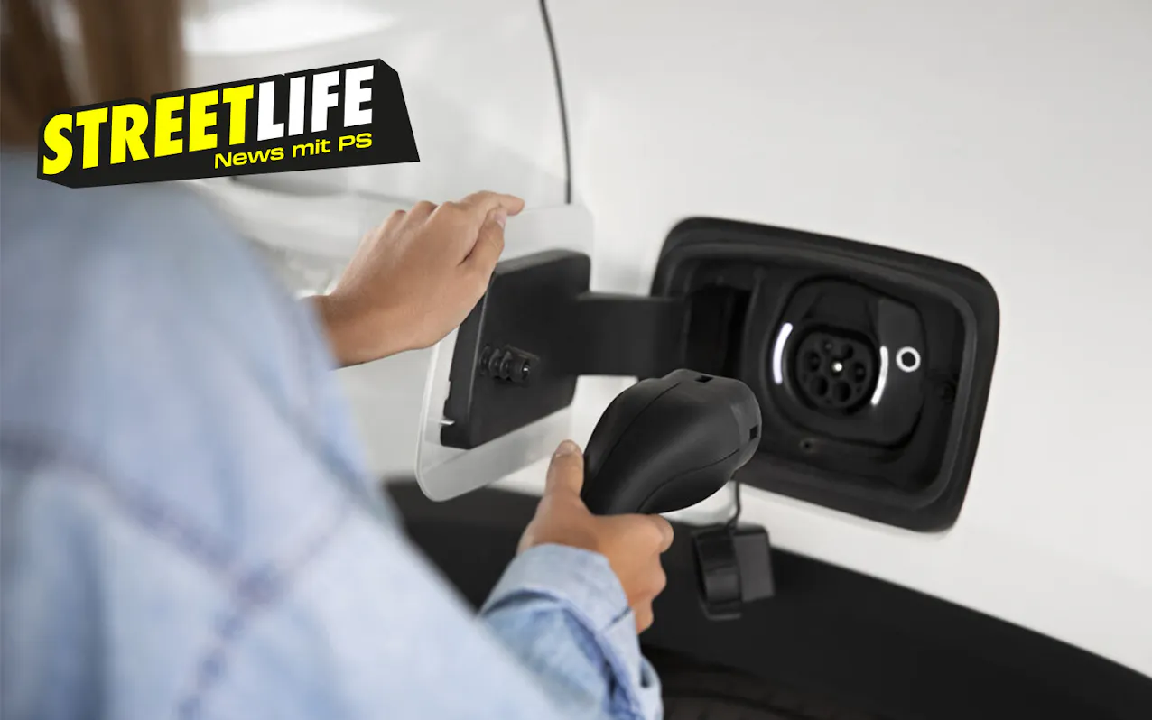 Ricaricare un'auto elettrica in modo economico