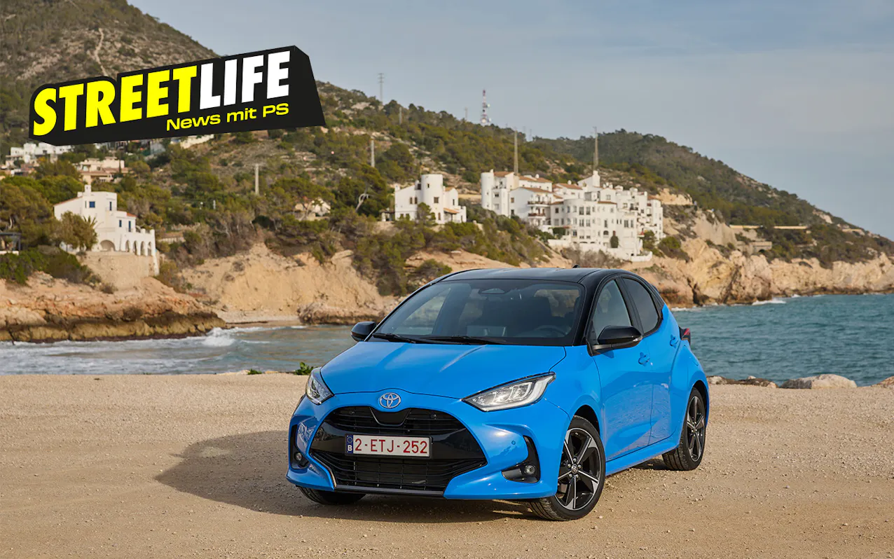 Toyota Corolla bleue 