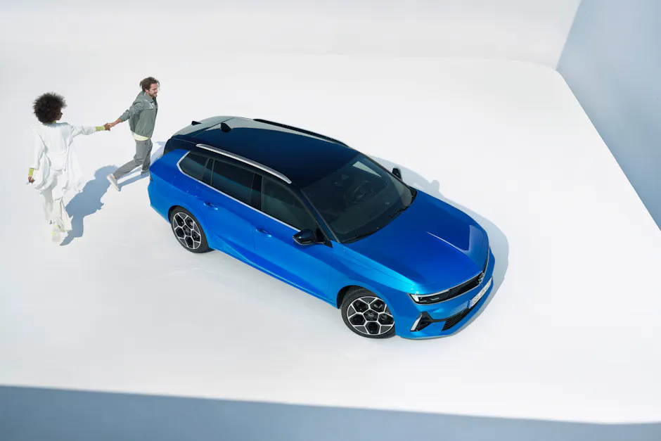 Opel Astra Sports Tourer topdown view