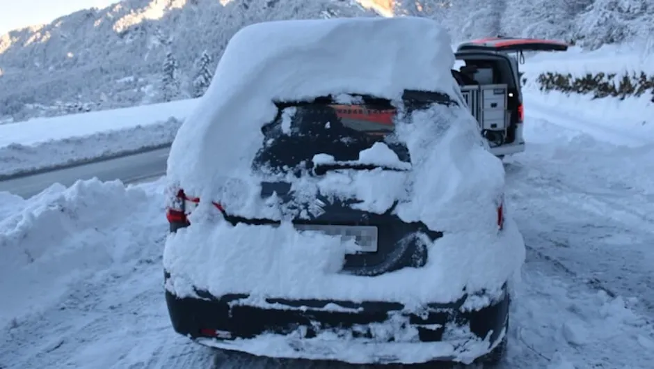 Auto innevata