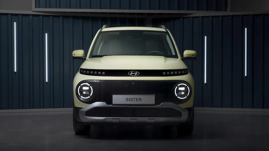 Hyundai INSTER vista frontale