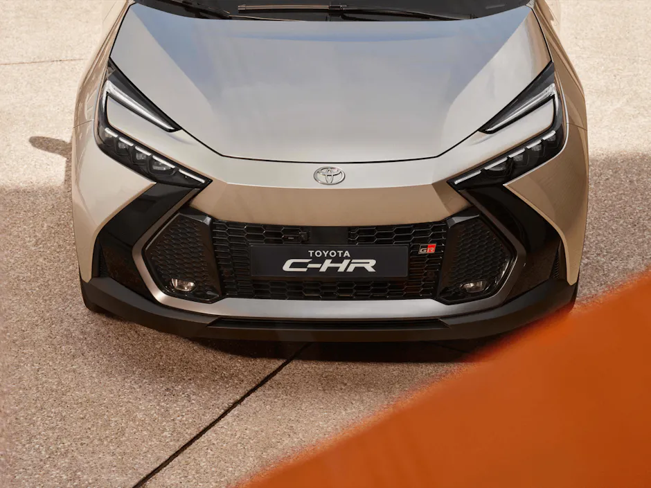 Toyota C-HR Gallery 12