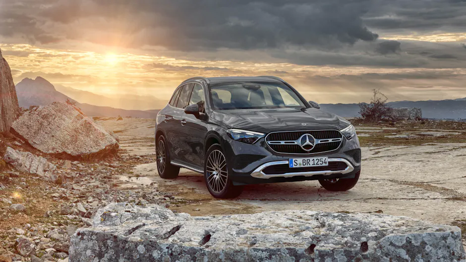 Schwarzer Mercedes GLC von aussen